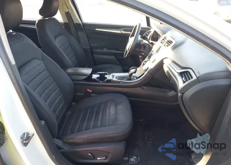 2016 Ford Fusion Se z USA, uszkodzony, nr VIN 3FA6P0H71GR316580